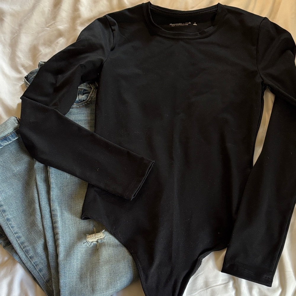 ABERCROMBIE  Long Sleeve Bodysuit